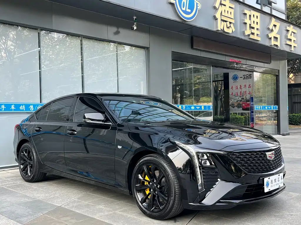 Cadillac CT5 — фото 5