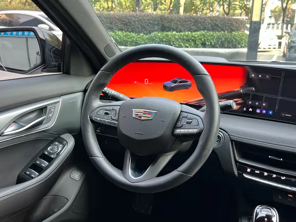 Cadillac CT5 — фото 7