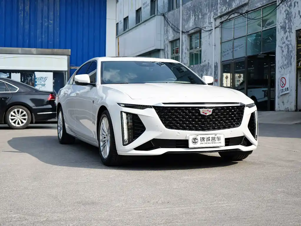 Cadillac CT6 — фото 6