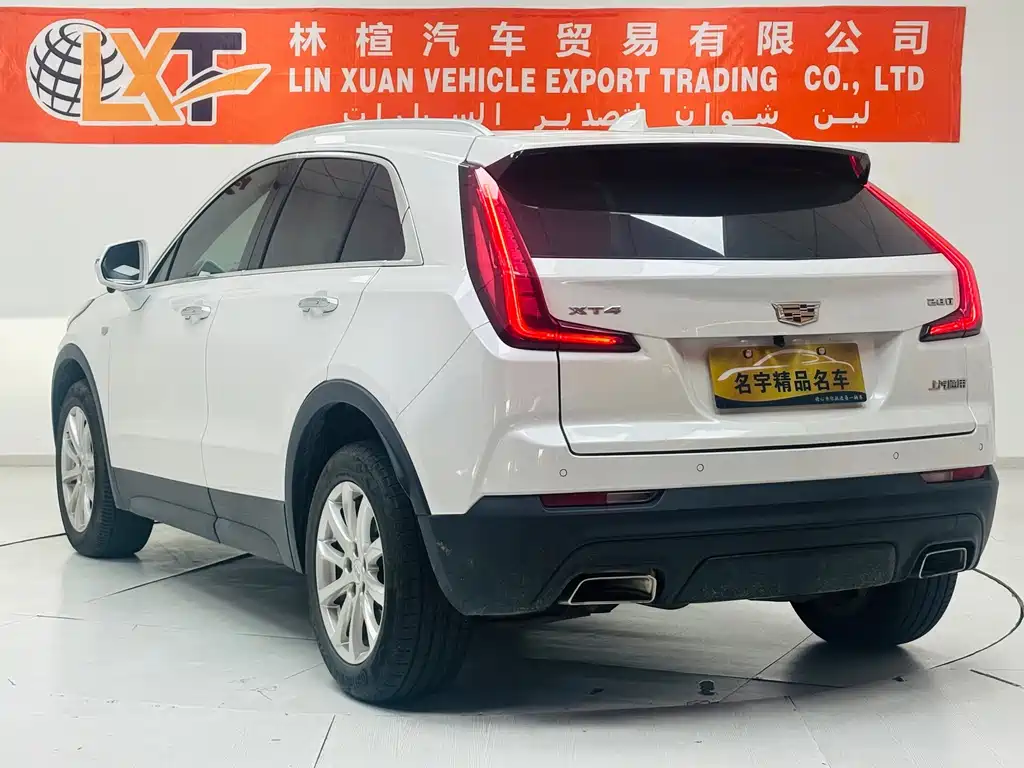 Cadillac XT4 — фото 6