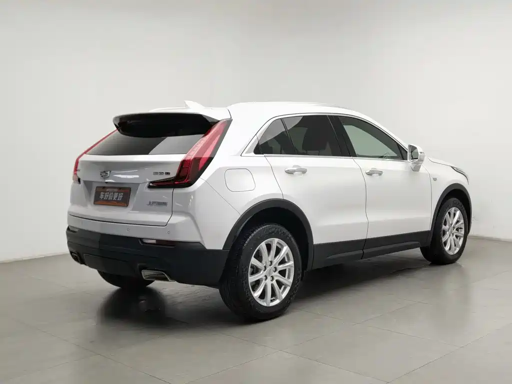 Cadillac XT4 — фото 2