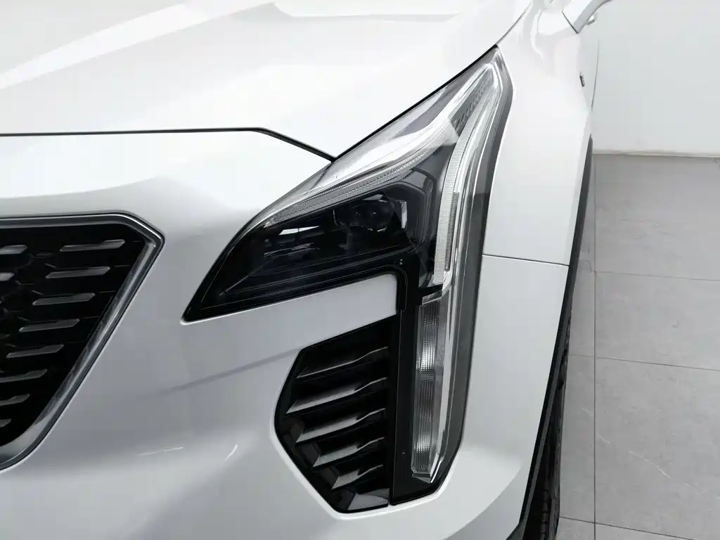 Cadillac XT4 — фото 7