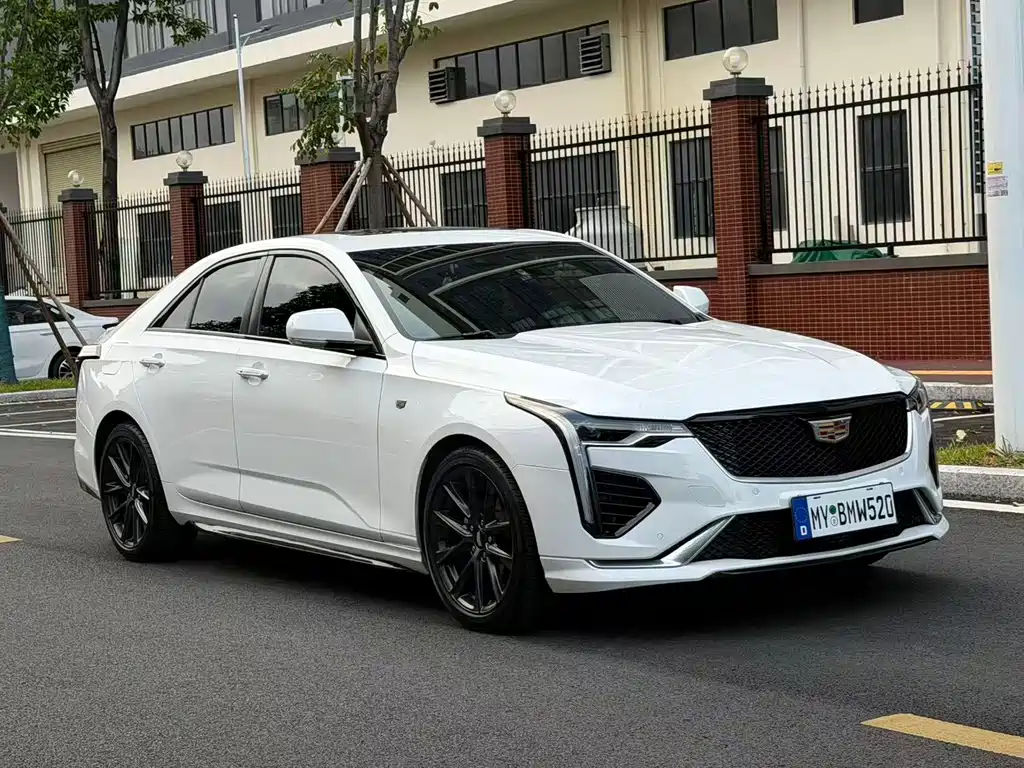 Cadillac CT4 — фото 3