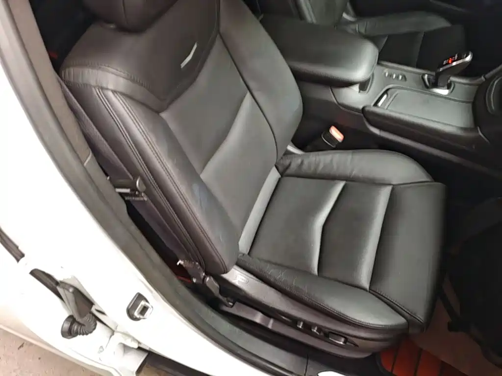 Cadillac XT5 — фото 25