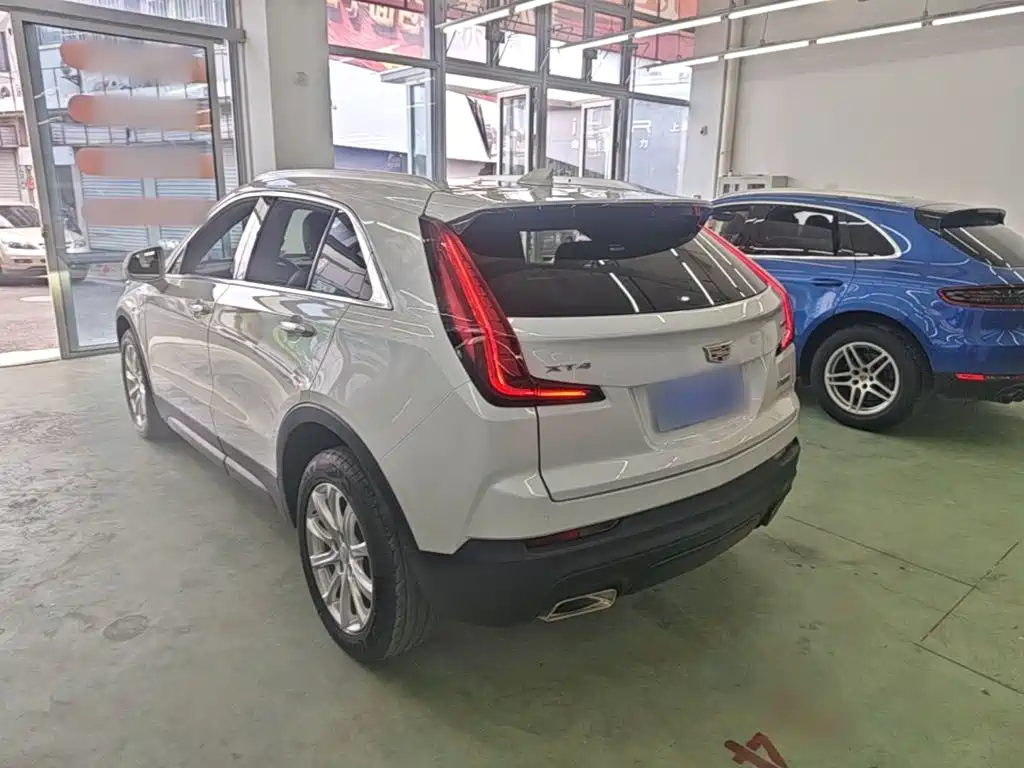 Cadillac XT4 — фото 5