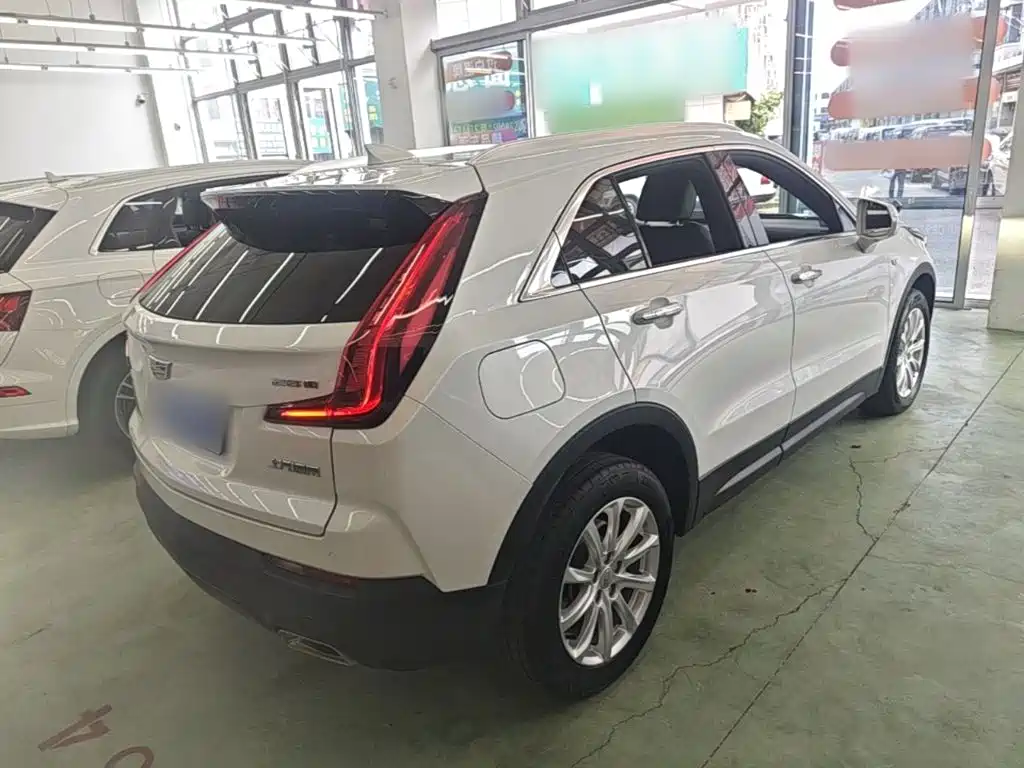 Cadillac XT4 — фото 7