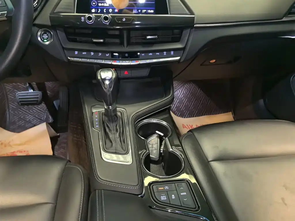 Cadillac CT4 — фото 14