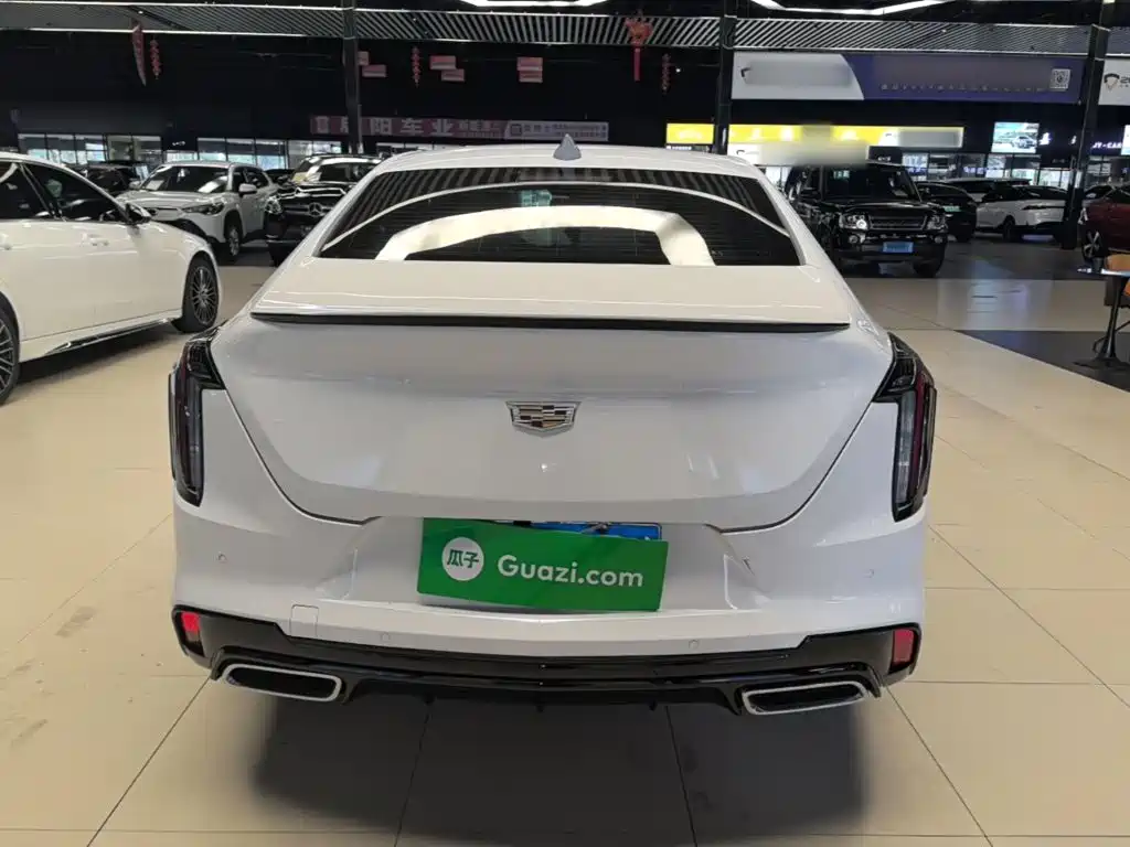 Cadillac CT4 — фото 6