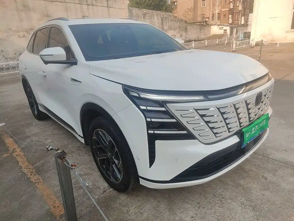 Changan CS75 PLUS — фото 4