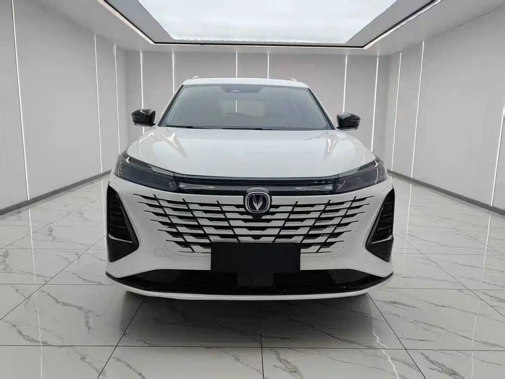Changan CS75 PLUS — фото 2