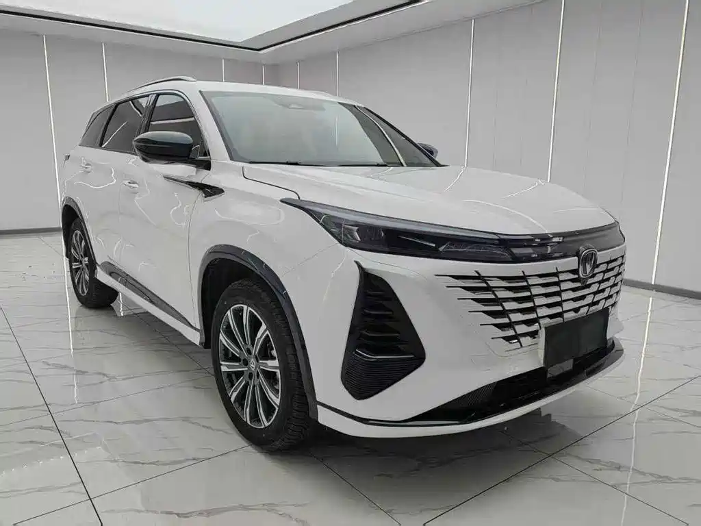 Changan CS75 PLUS — фото 3