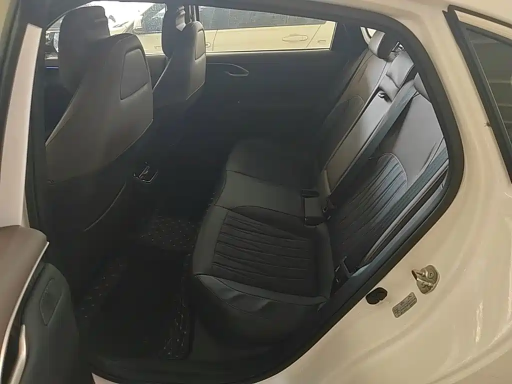 Changan Eado — фото 17