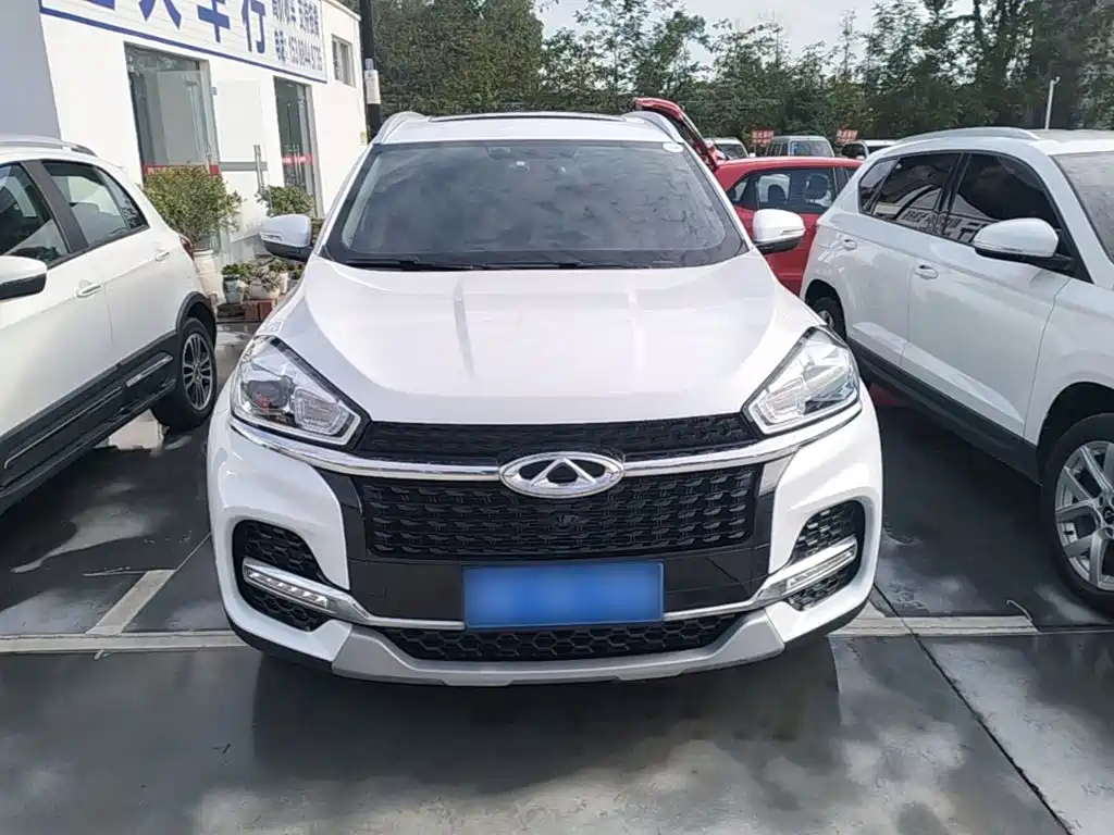 Chery Tiggo 8 — фото 3