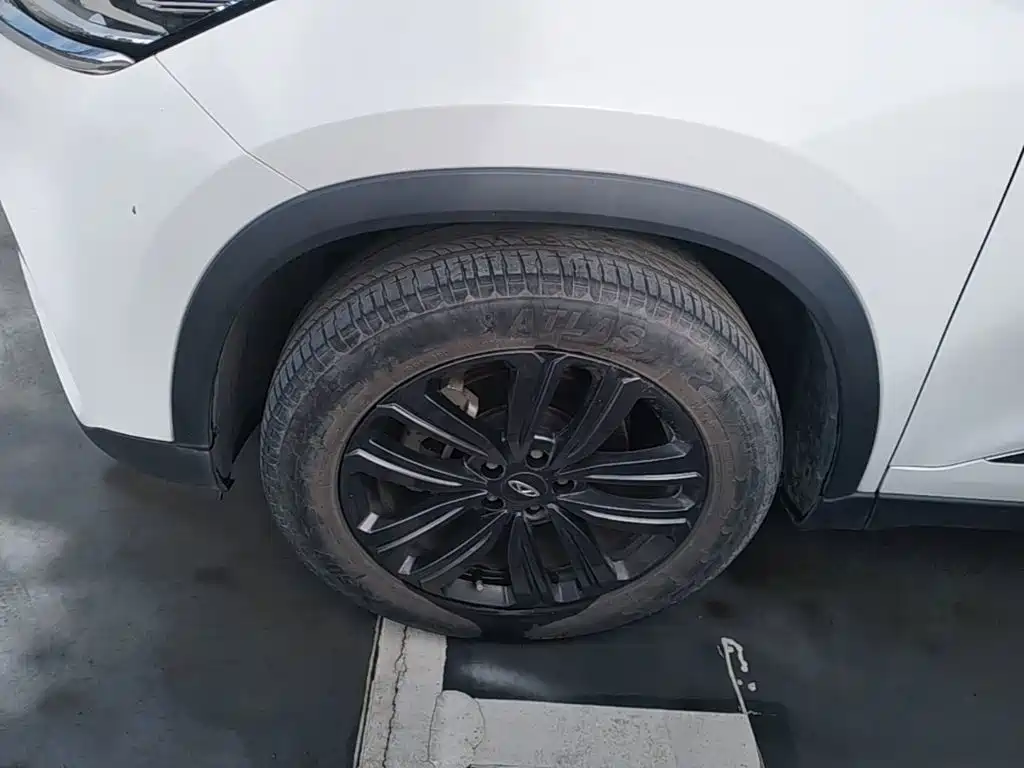 Chery Tiggo 8 — фото 23