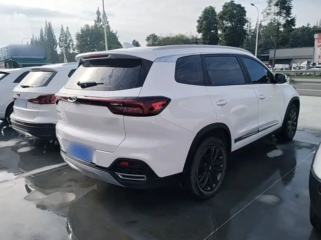 Chery Tiggo 8 — фото 7