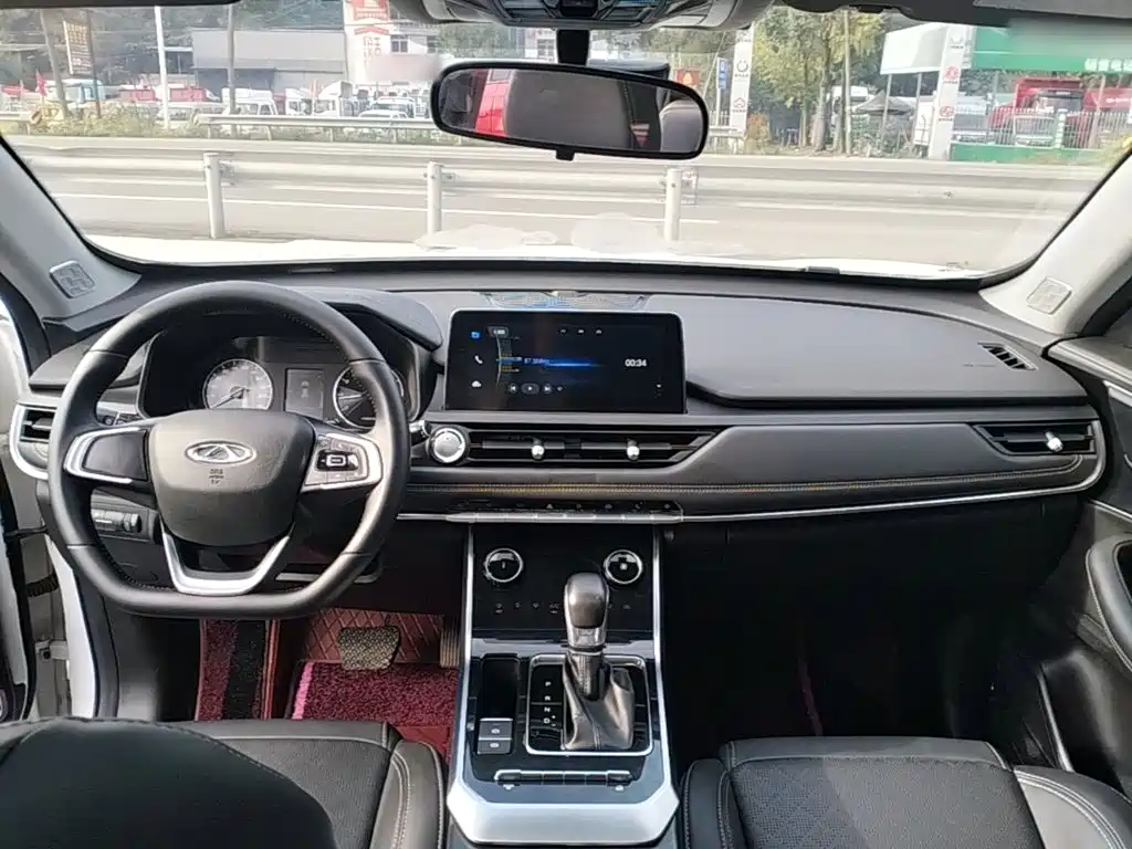 Chery Tiggo 8 — фото 10