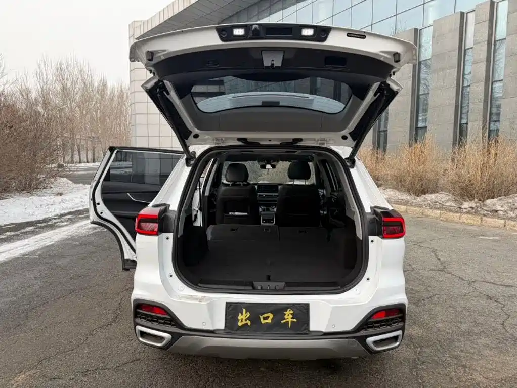 Chery Tiggo 8 — фото 8