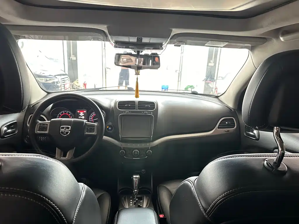 Dodge Journey — фото 6