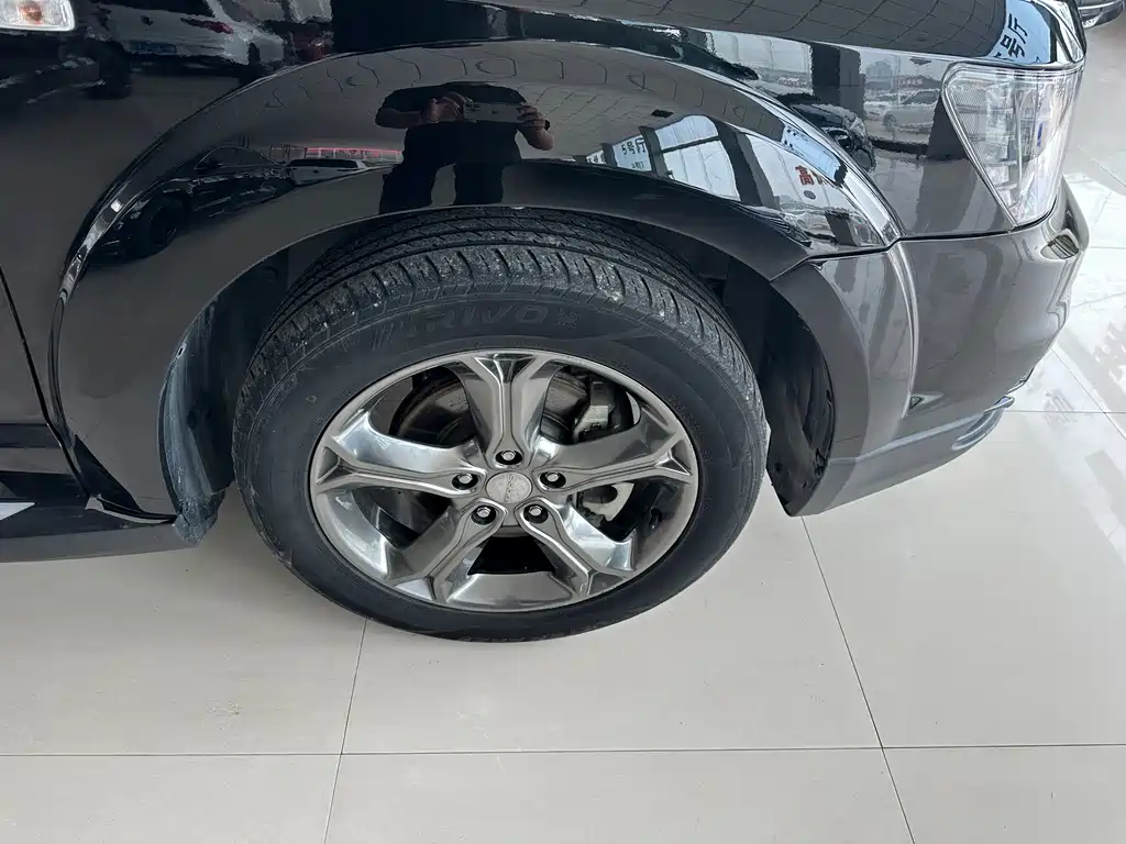 Dodge Journey — фото 10
