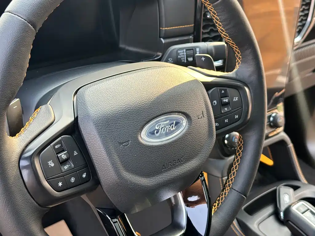 Ford Ranger — фото 11