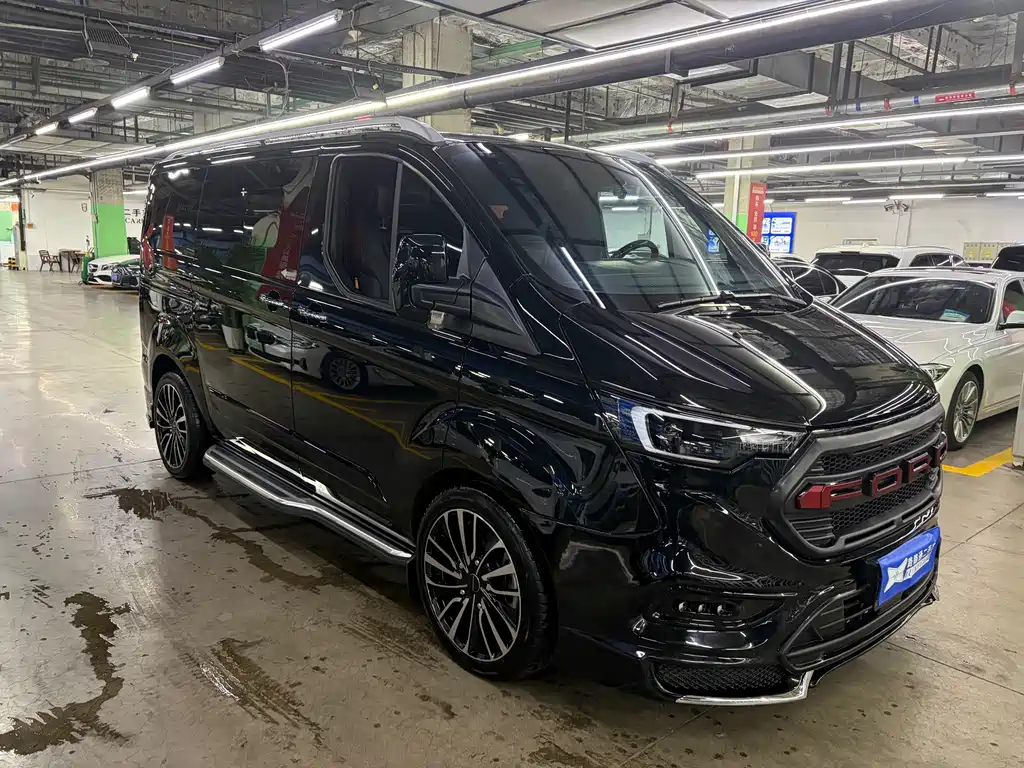 Ford Tourneo — фото 2