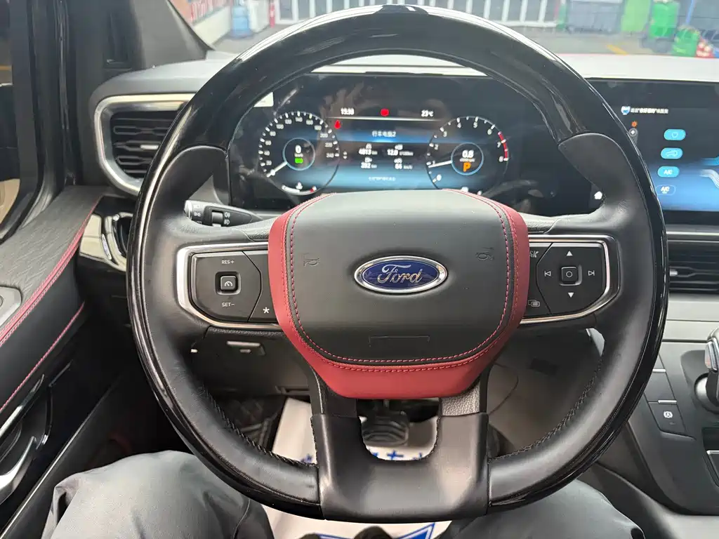 Ford Tourneo — фото 14