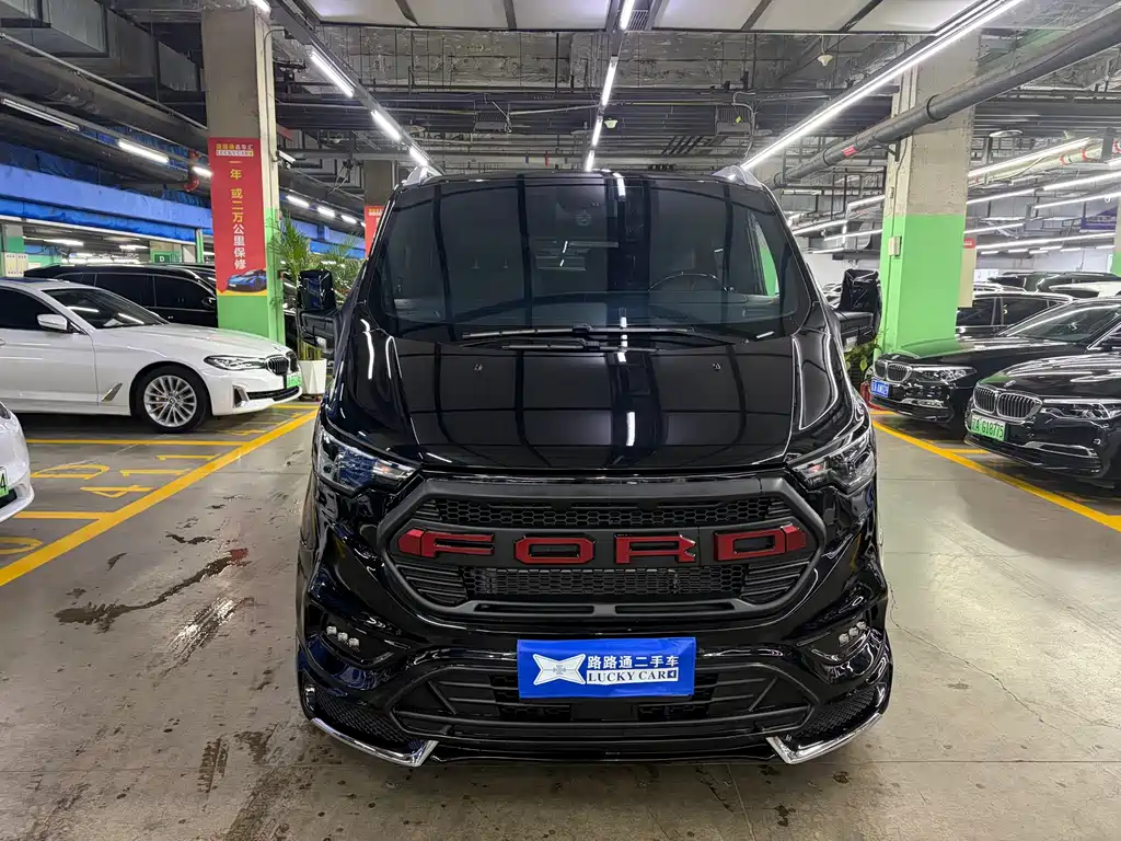 Ford Tourneo — фото 3