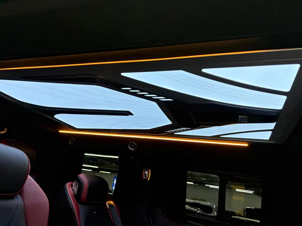 Ford Tourneo — фото 10