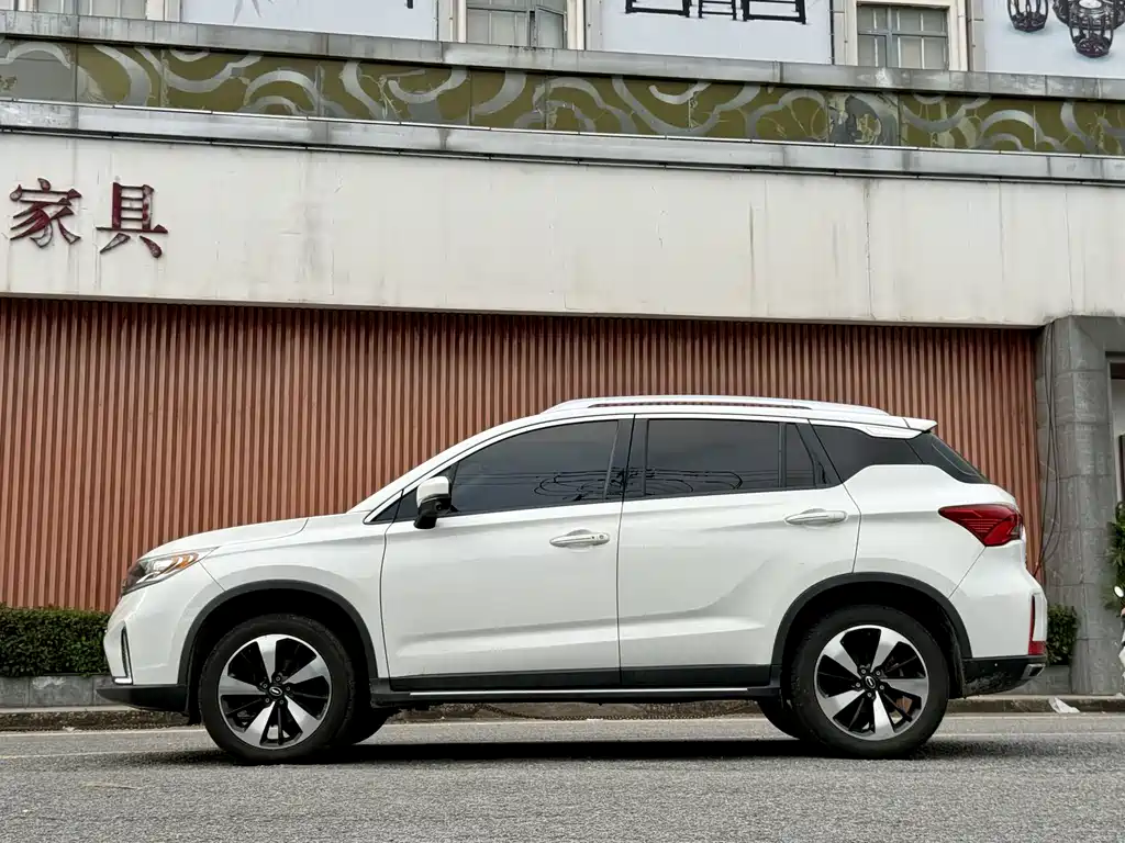 GAC Motor Trumpchi GS4 — фото 2