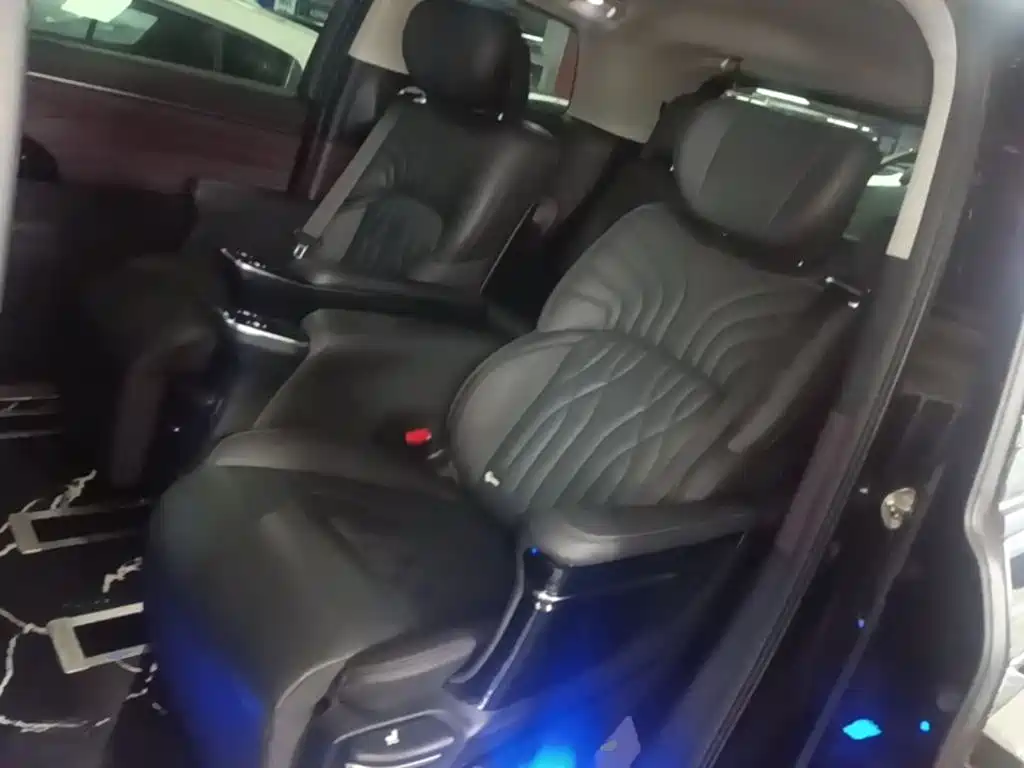 GAC Motor Trumpchi M8 — фото 17