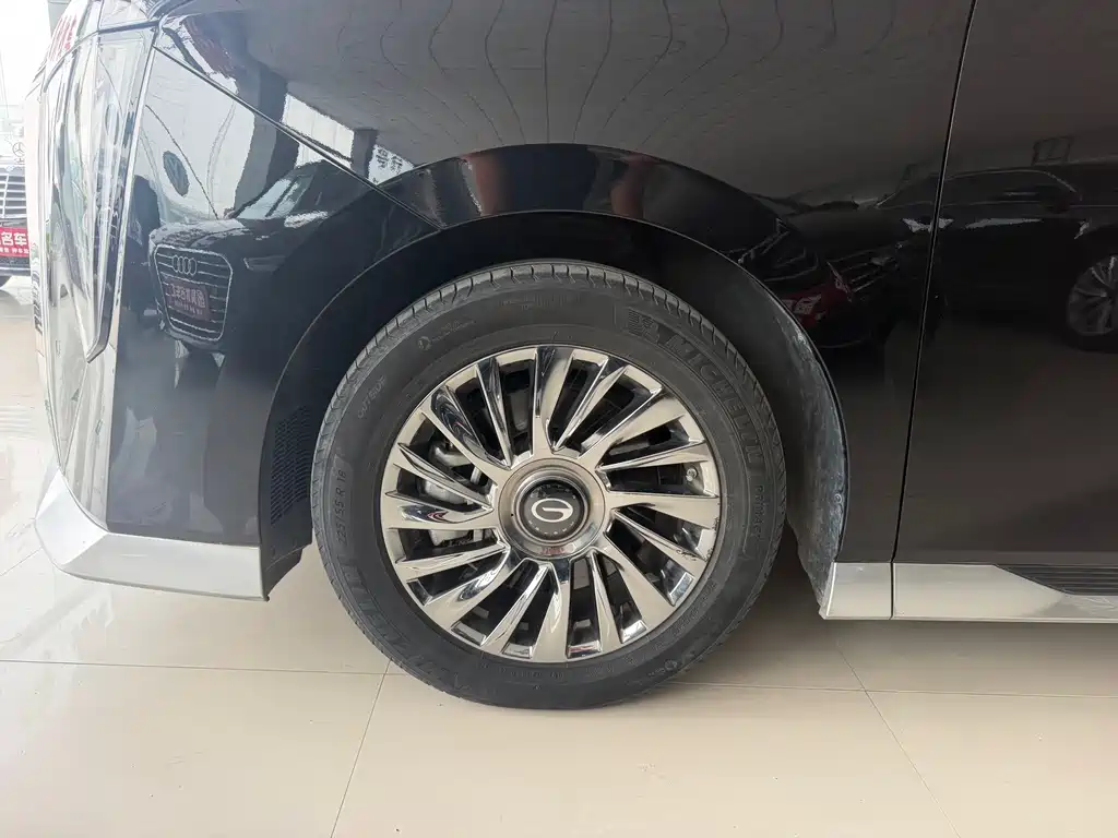 GAC Motor Trumpchi M8 — фото 14