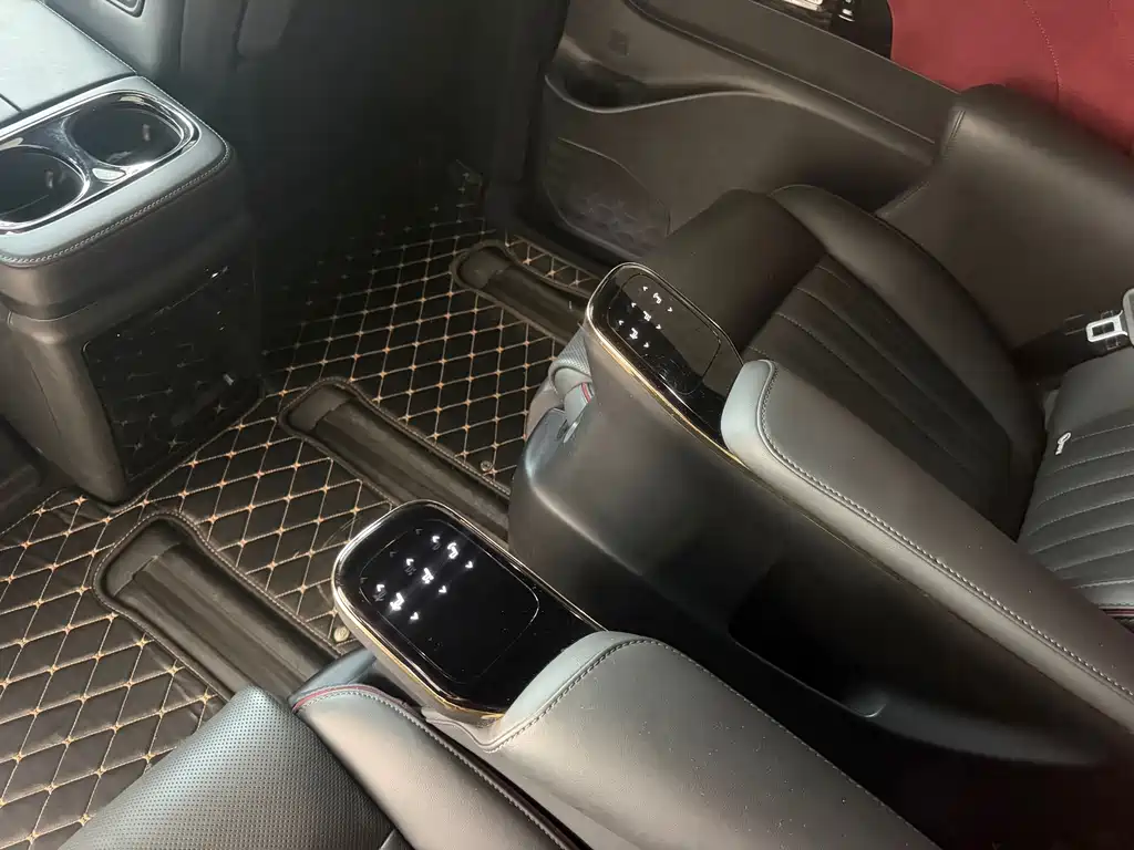 GAC Motor Trumpchi M8 — фото 6