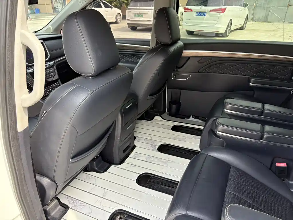 GAC Motor Trumpchi M8 — фото 11