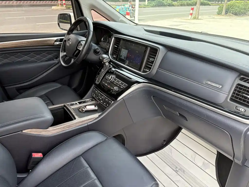 GAC Motor Trumpchi M8 — фото 17