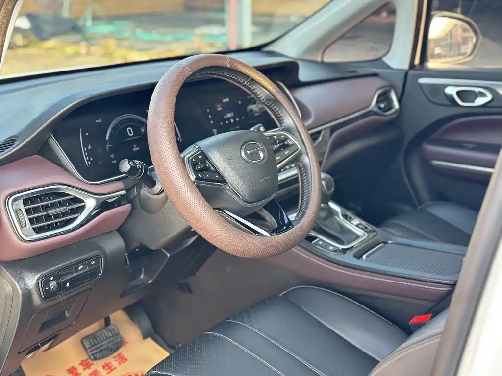 GAC Motor Trumpchi M6 — фото 11