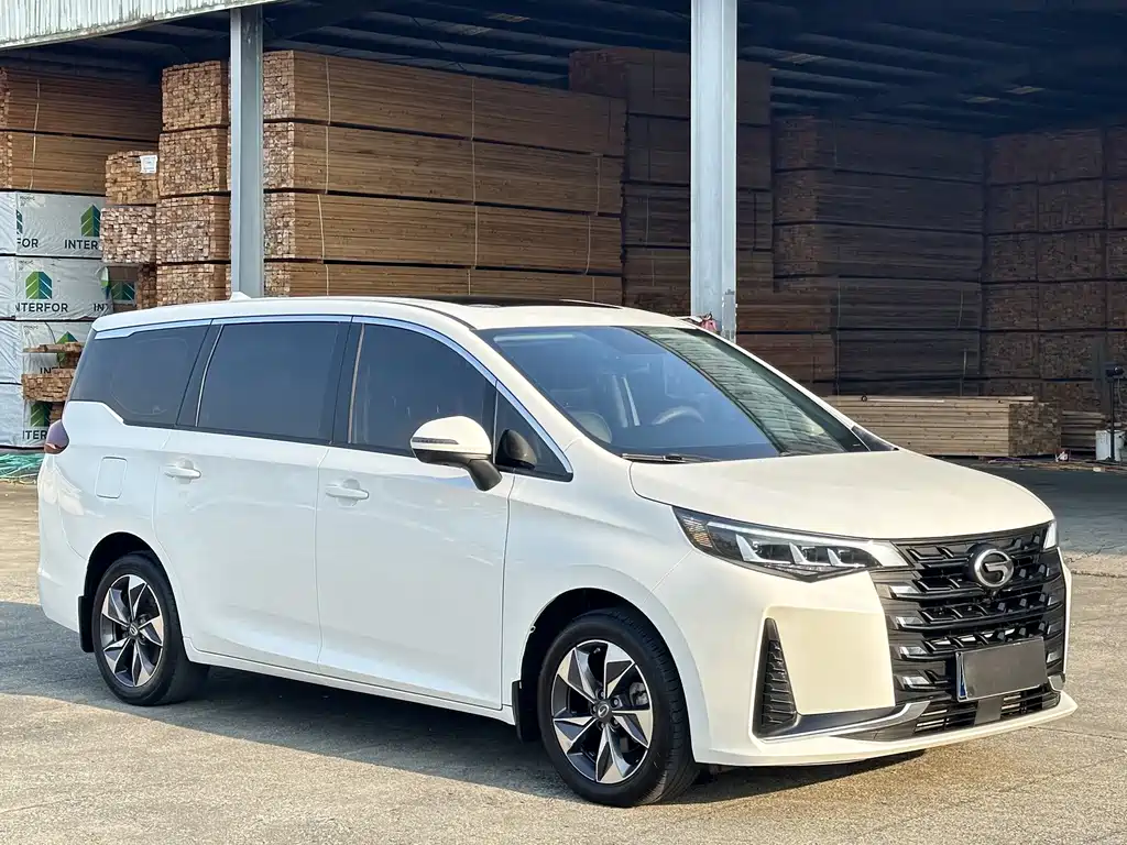 GAC Motor Trumpchi M6 — фото 3