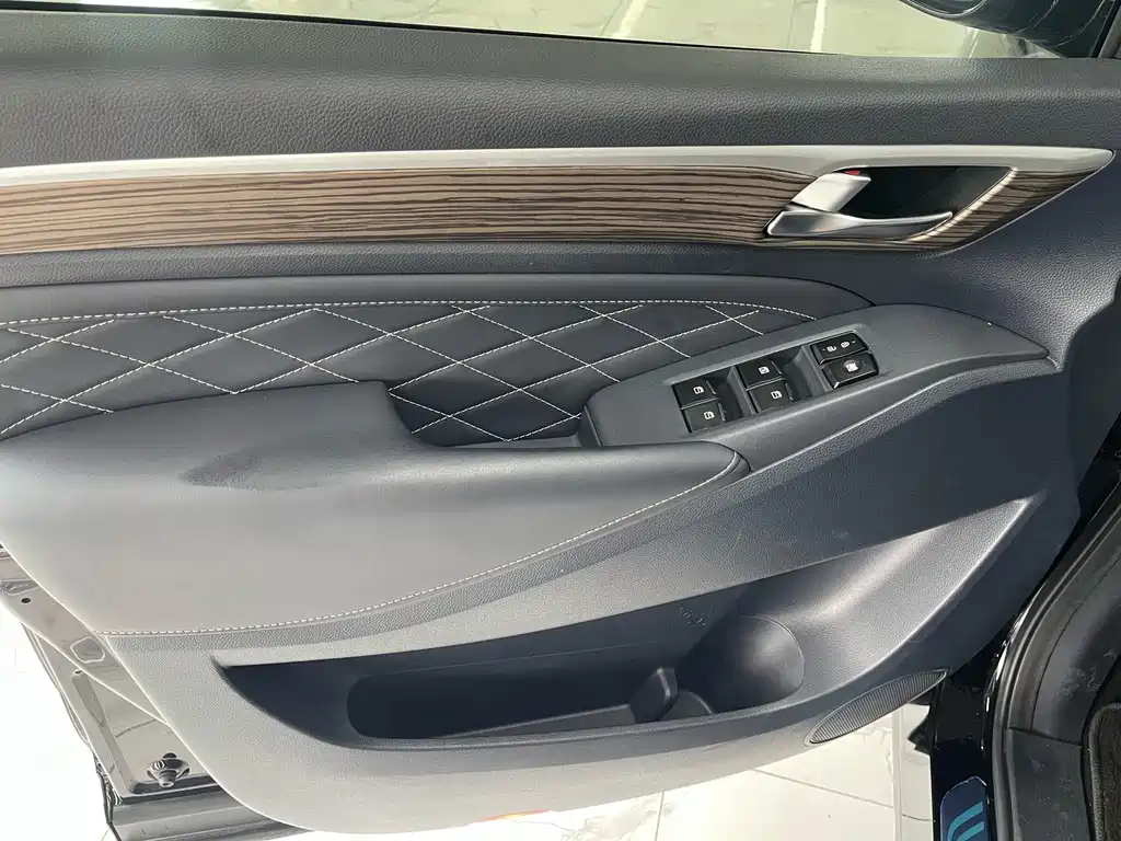 GAC Motor Trumpchi M8 — фото 9