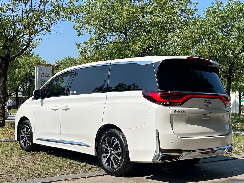 GAC Motor Trumpchi M8 — фото 10