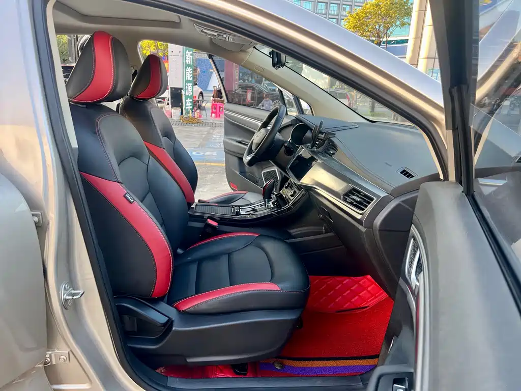 Geely Emgrand GS — фото 17