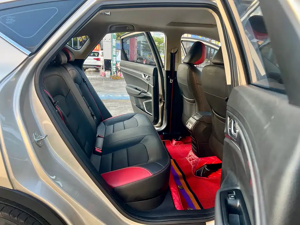 Geely Emgrand GS — фото 18