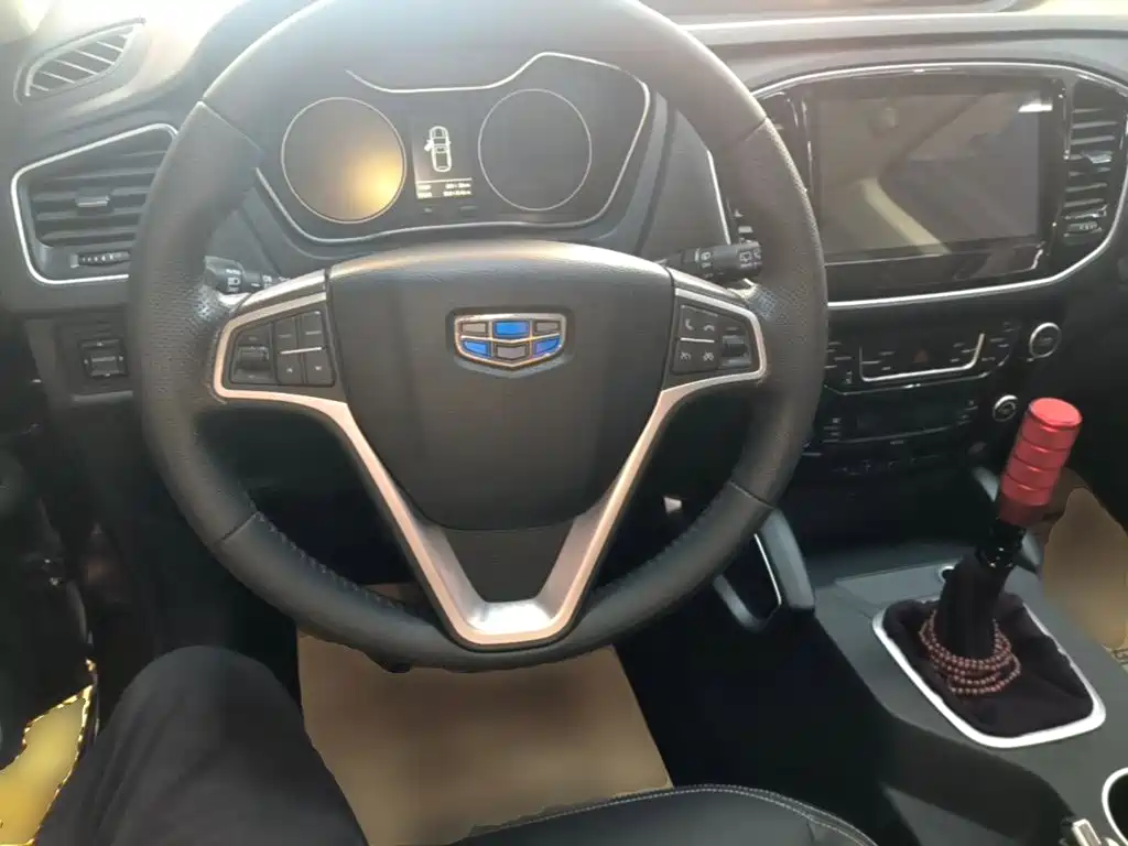 Geely Vision X6 — фото 10