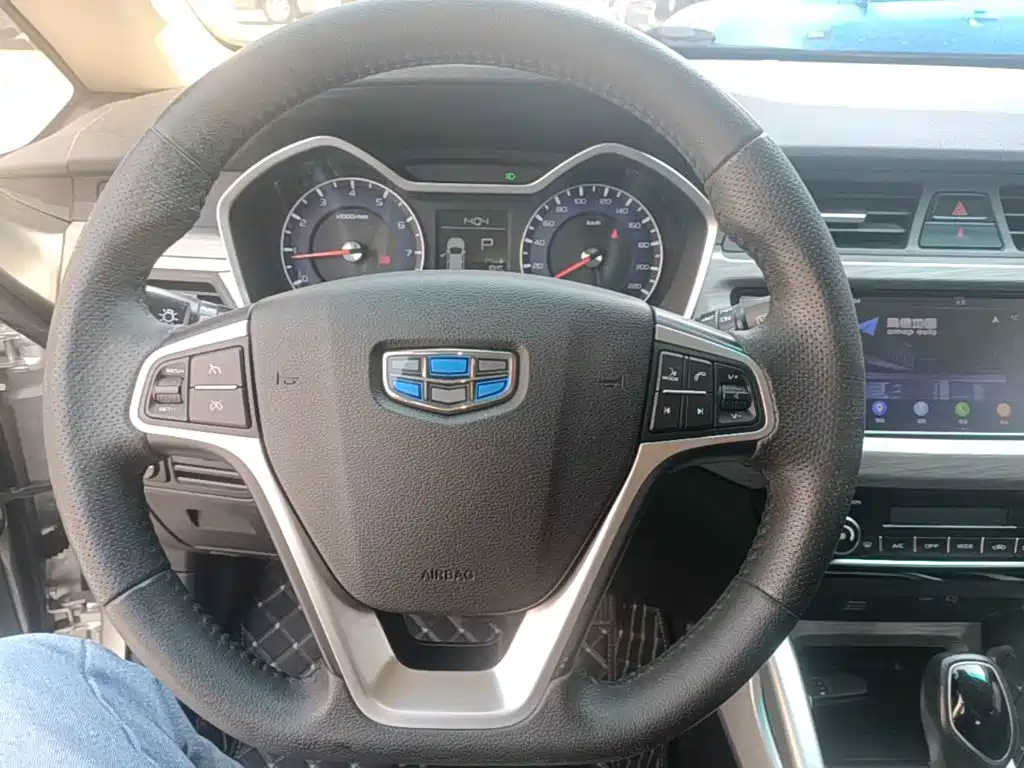 Geely Vision X3 — фото 11