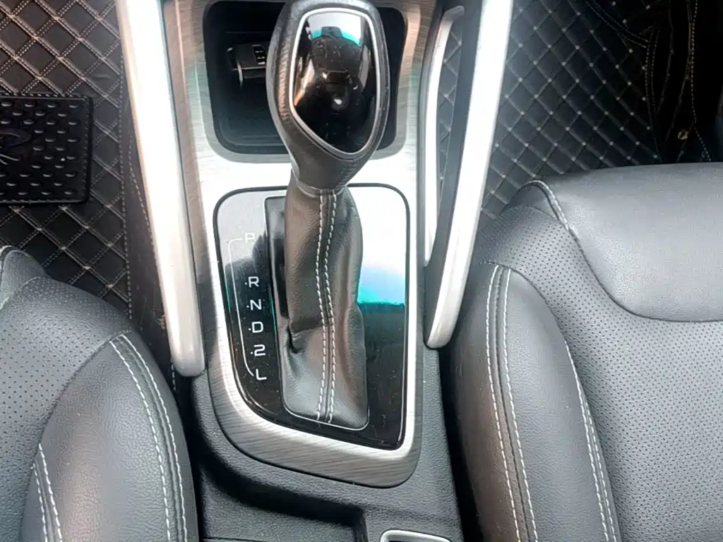 Geely Vision X3 — фото 14