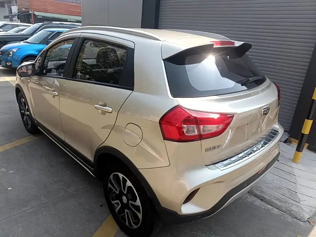 Geely Vision X3 — фото 5