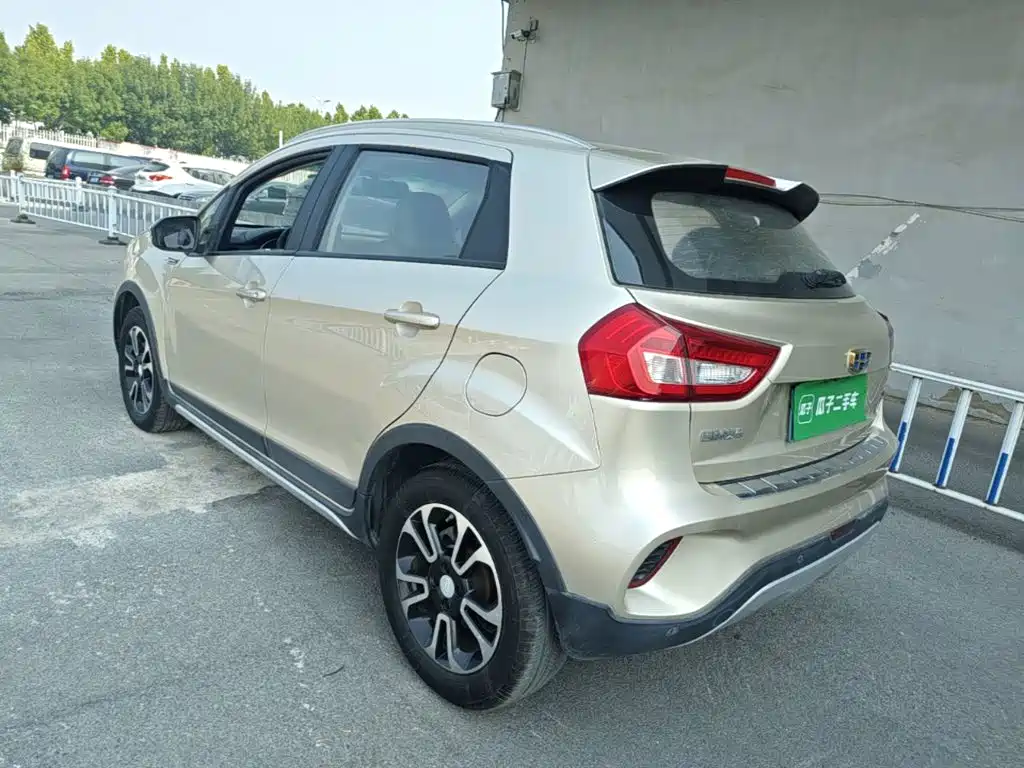 Geely Vision X3 — фото 5