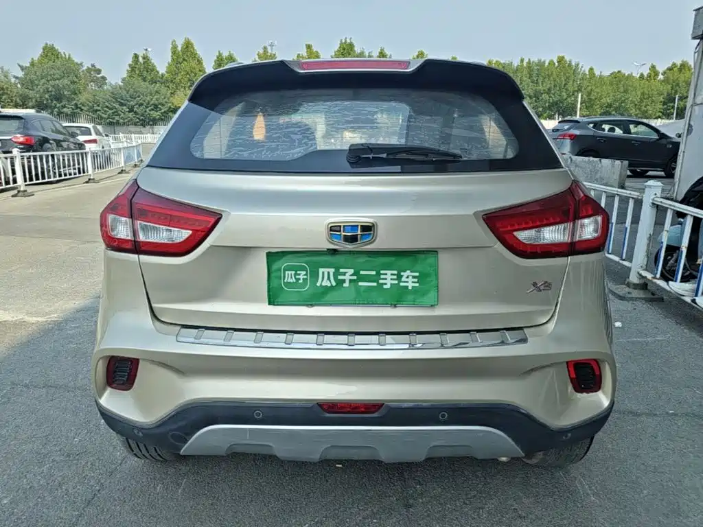 Geely Vision X3 — фото 6