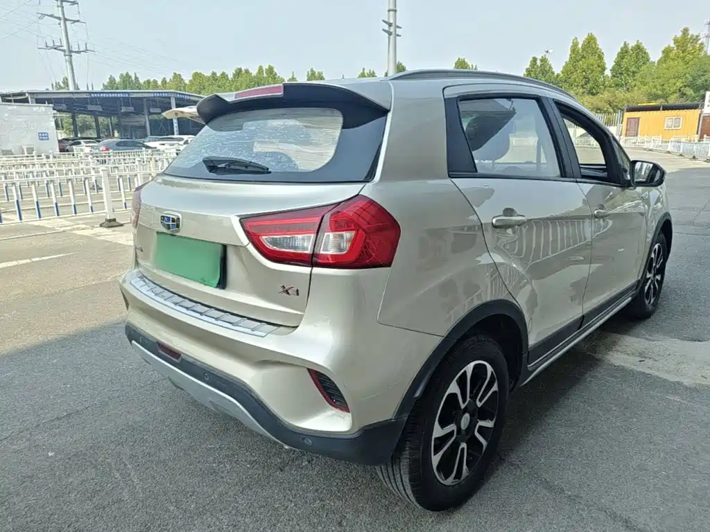 Geely Vision X3 — фото 7