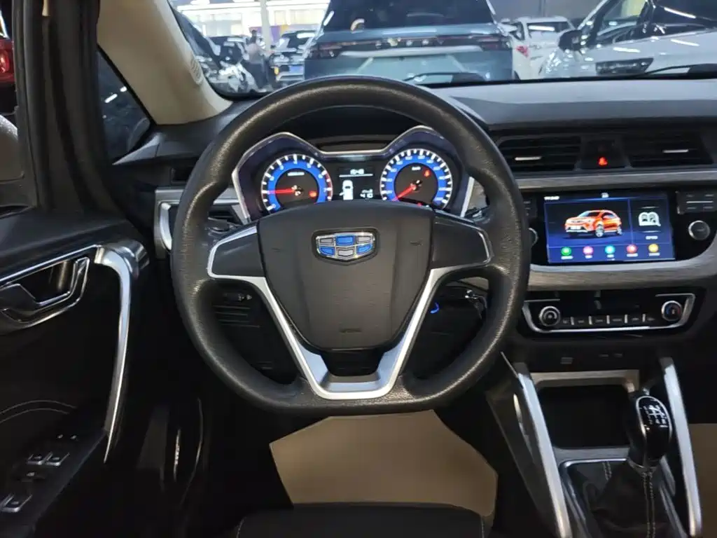 Geely Vision X3 — фото 11