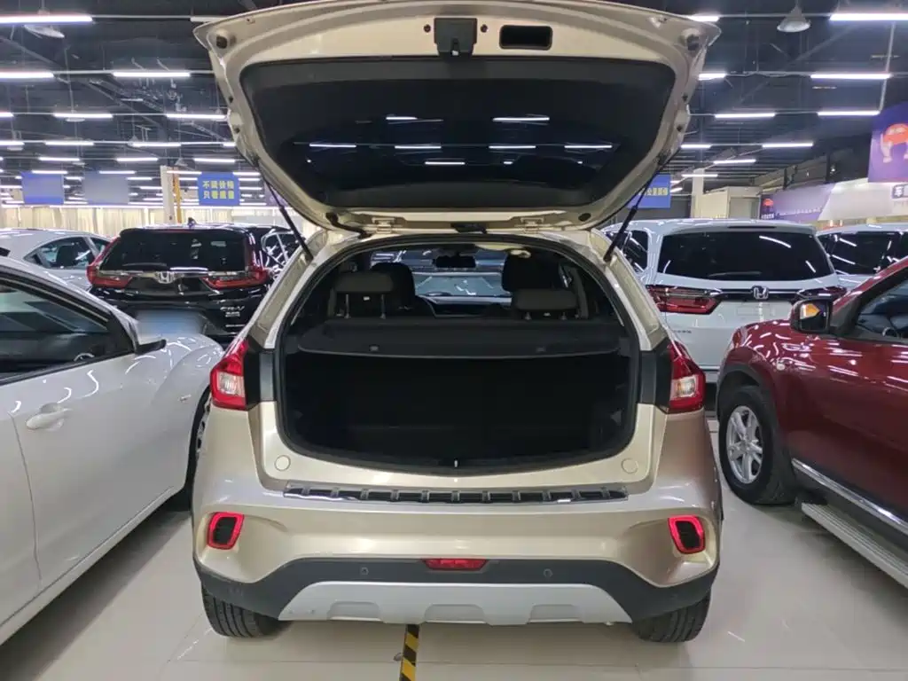 Geely Vision X3 — фото 19