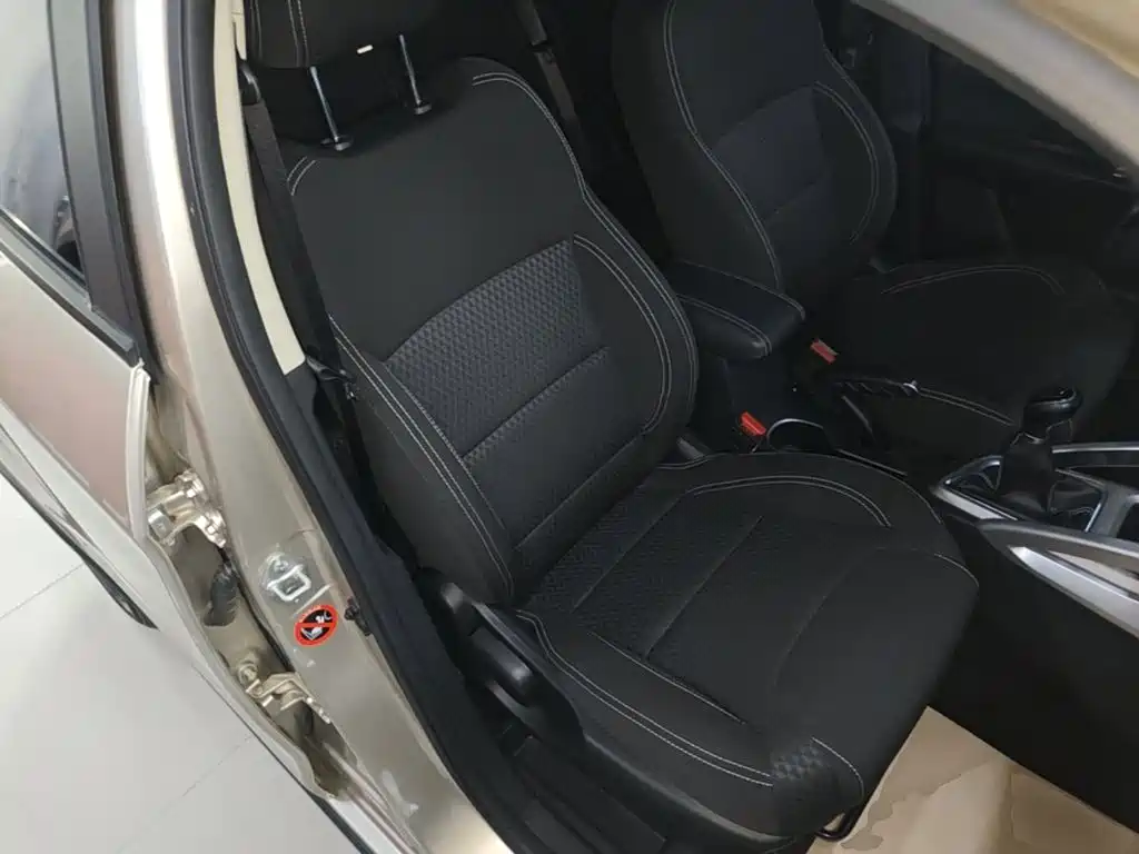 Geely Vision X3 — фото 25